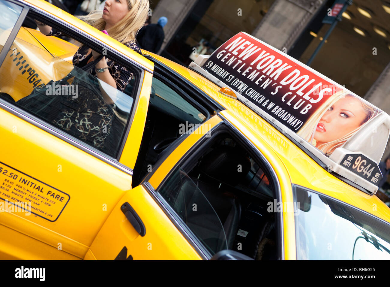 Yellow cab street taxi door hi-res stock photography and images