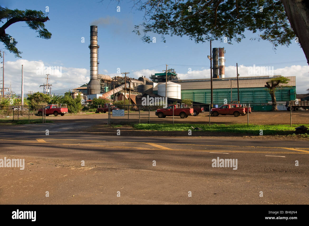 Processing of sugar cane hires stock photography and images Alamy