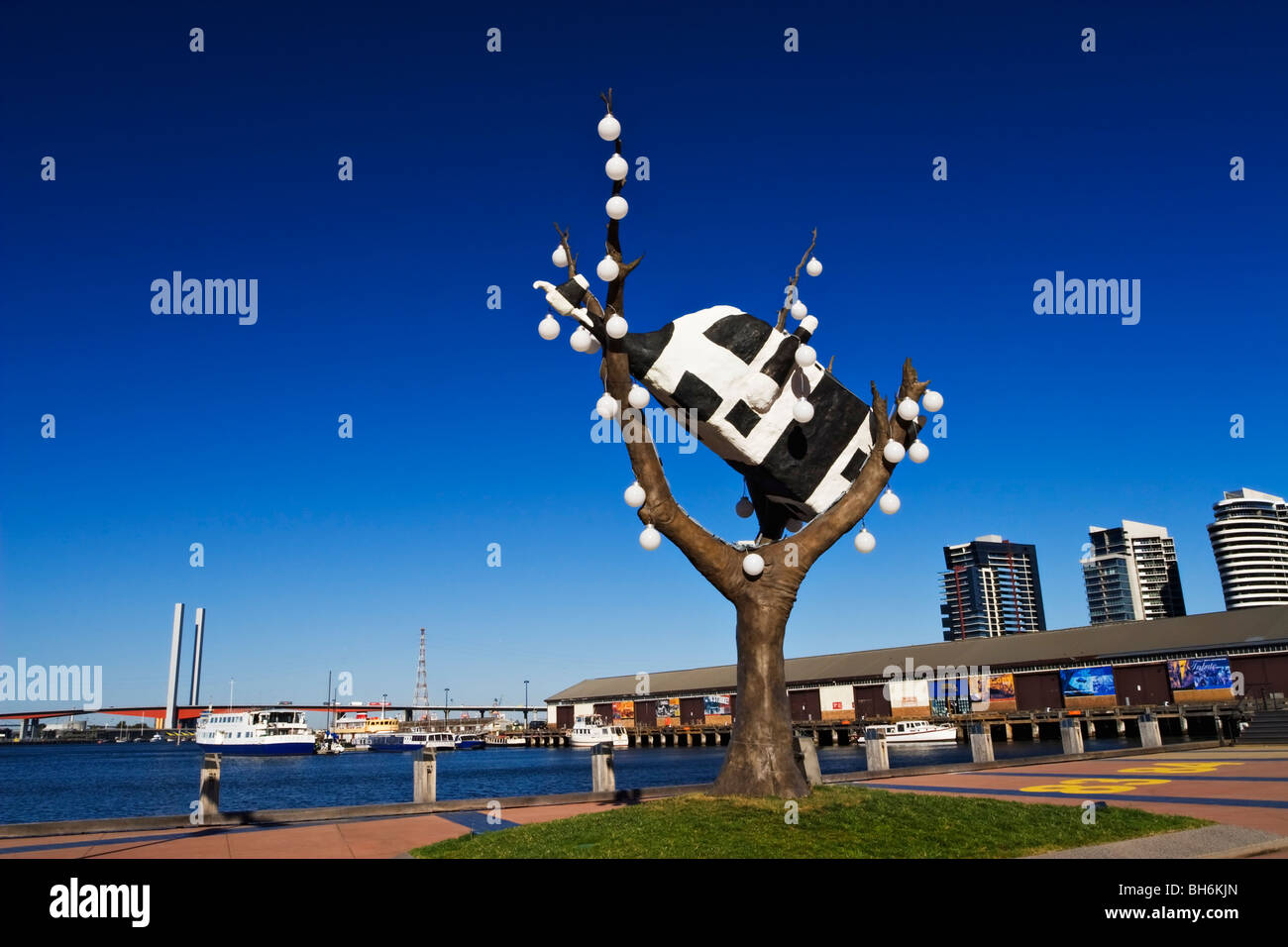 Melbourne Sculptures / The cow up a tree sculpture in Melbourne