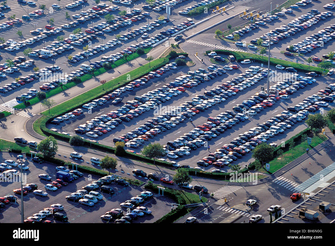 CARS IN A SUPERMARKET PARKING LOT, LYON (69), FRANCE Stock Photo Alamy