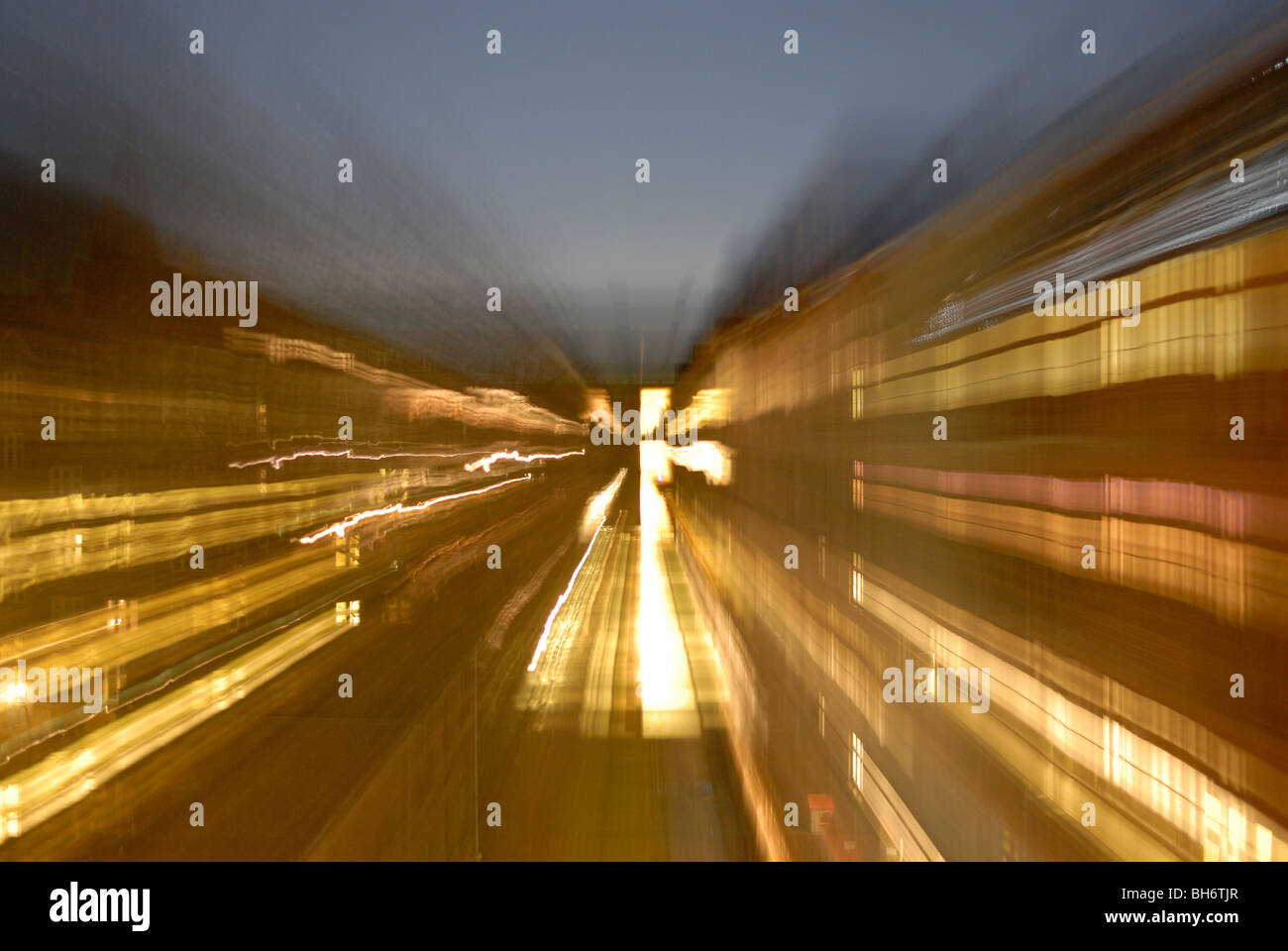 Moving blurred city lights hi-res stock photography and images - Alamy