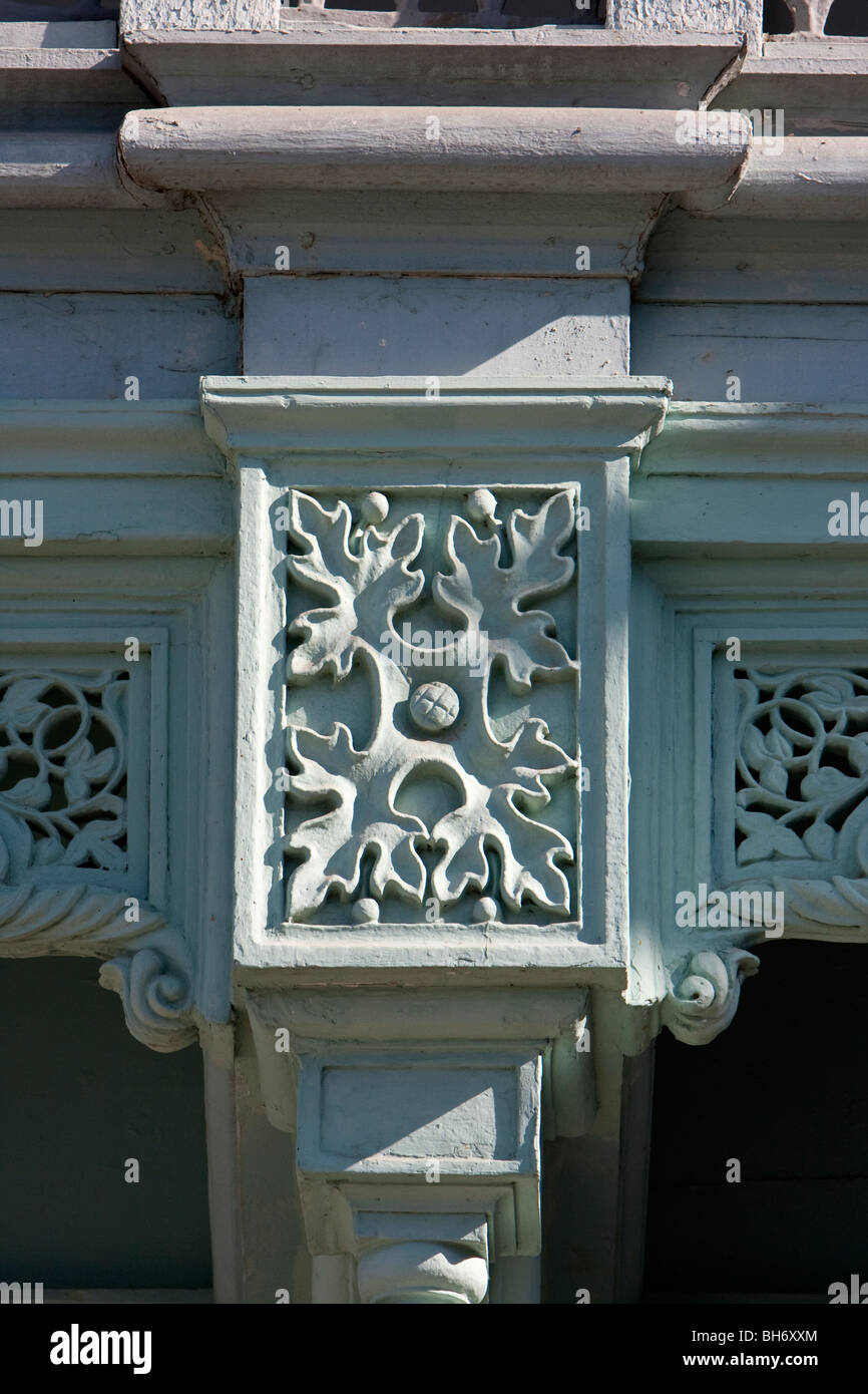 Stone Town, Zanzibar, Tanzania. Carved Wooden Decoration in a Balcony Support of The Old Dispensary, or Ithnasheri Dispensary. Stock Photo