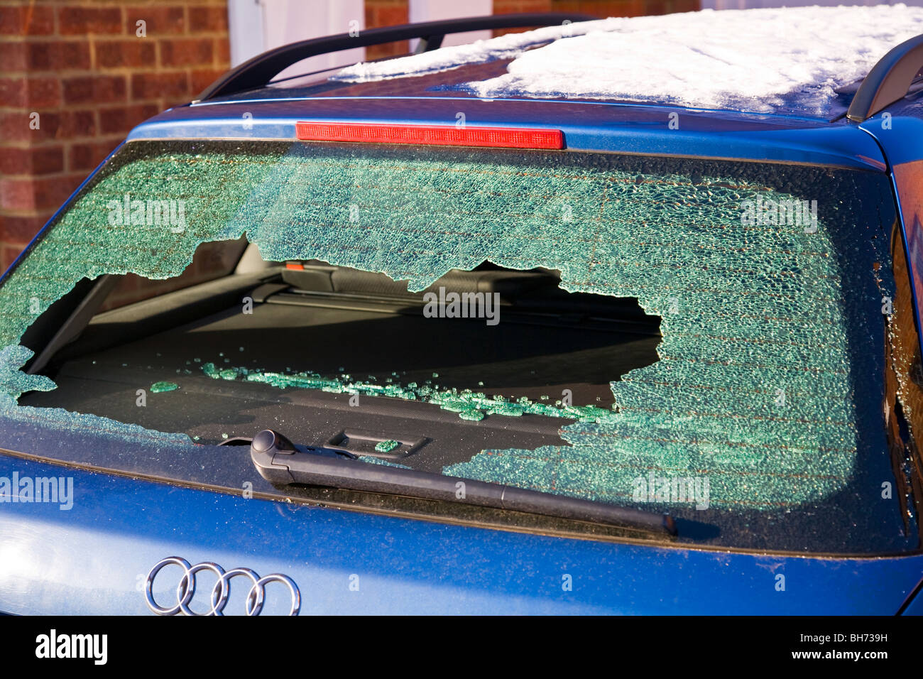 Broken rear windscreen Stock Photo Alamy