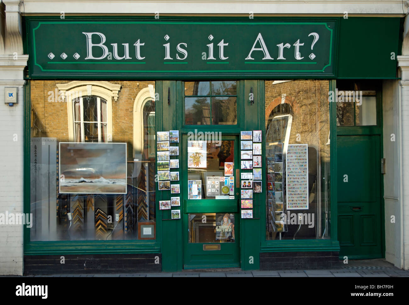 Shop art supplies hi-res stock photography and images - Alamy