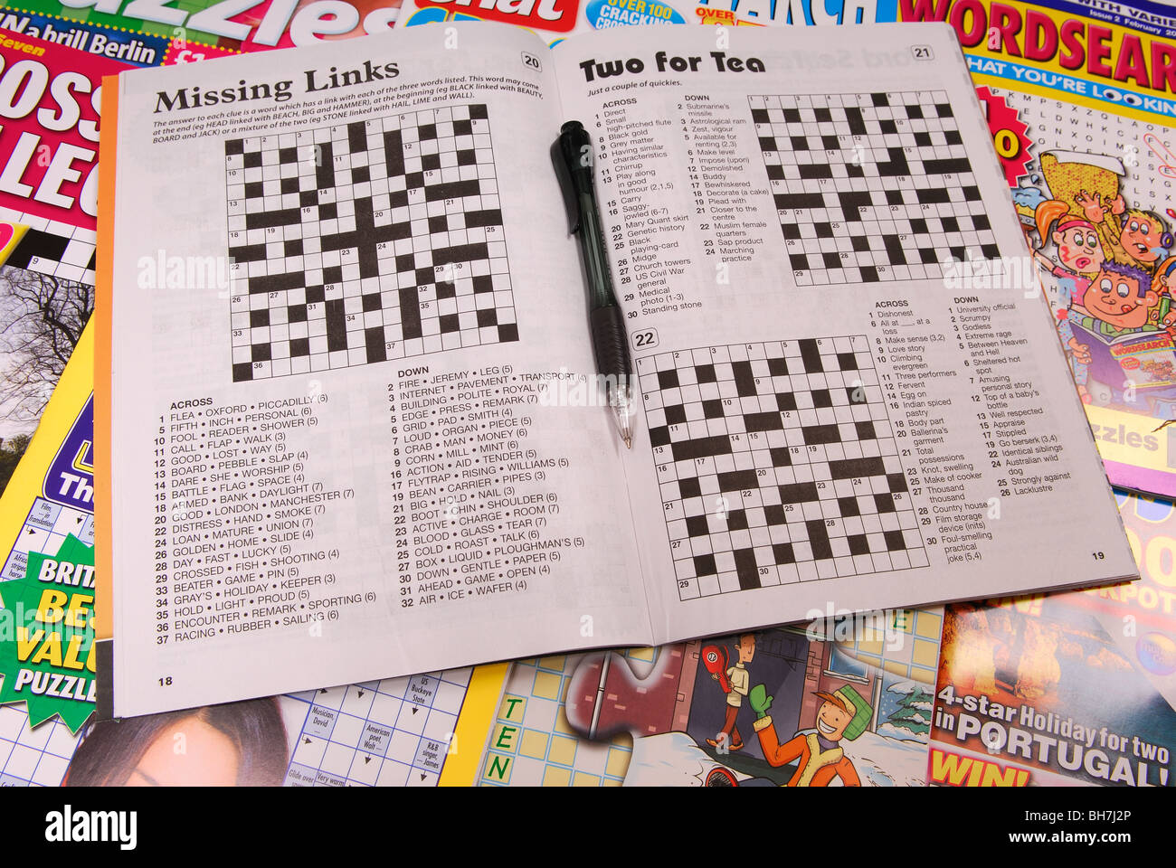Crossword books hi res stock photography and images Alamy