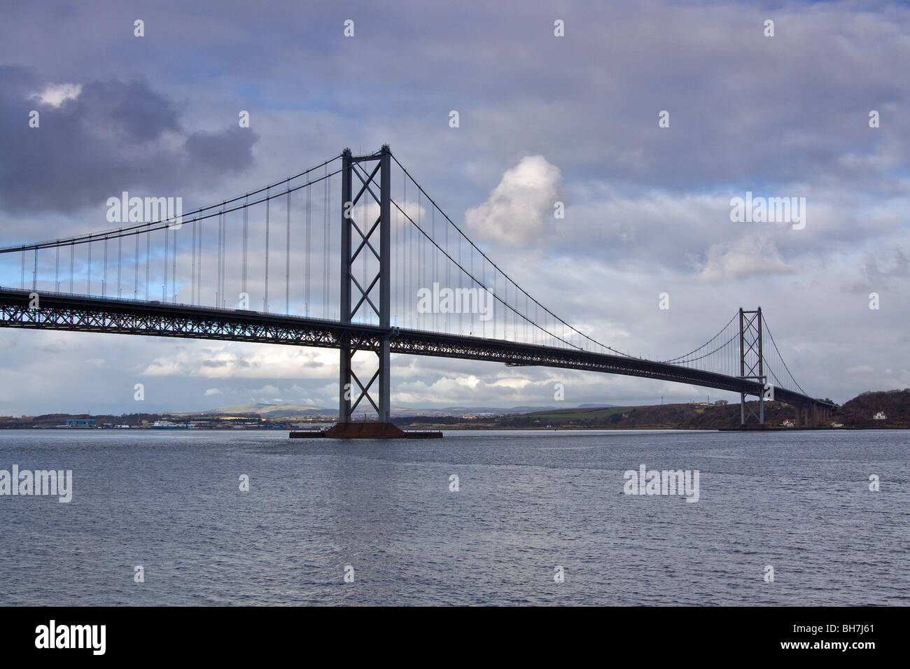 The Forth Road Bridge viewed from the south side Stock Photo - Alamy