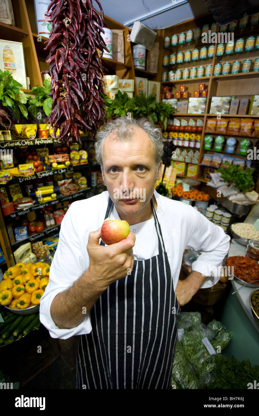 Bills produce store hires stock photography and images Alamy