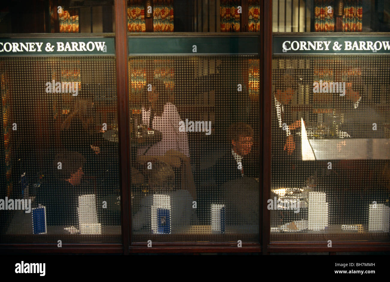 Suits Bar London High Resolution Stock Photography and Images Alamy