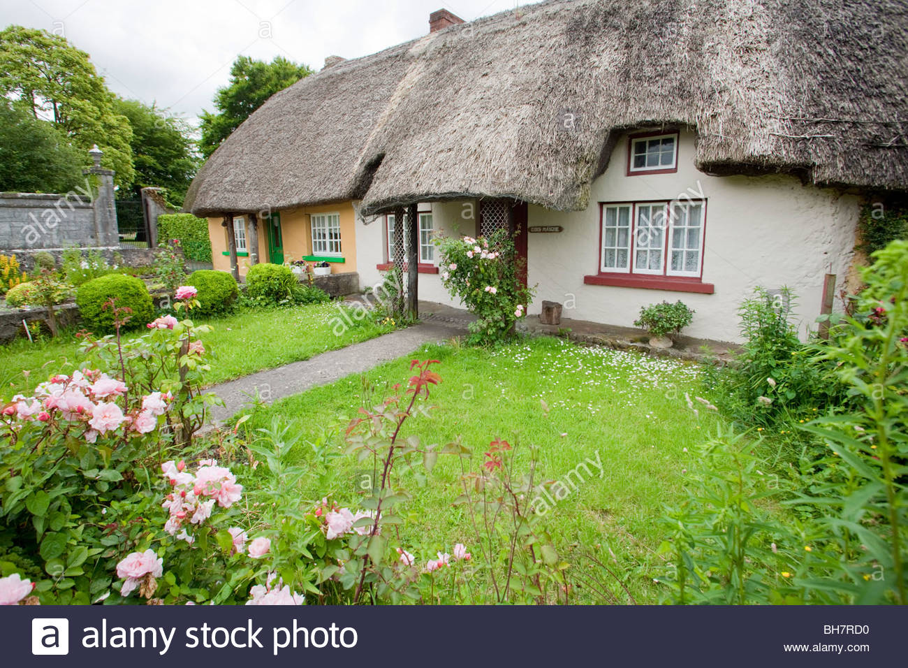 Thatched Roof Cottage Adare County Limerick Ireland Stock Photo