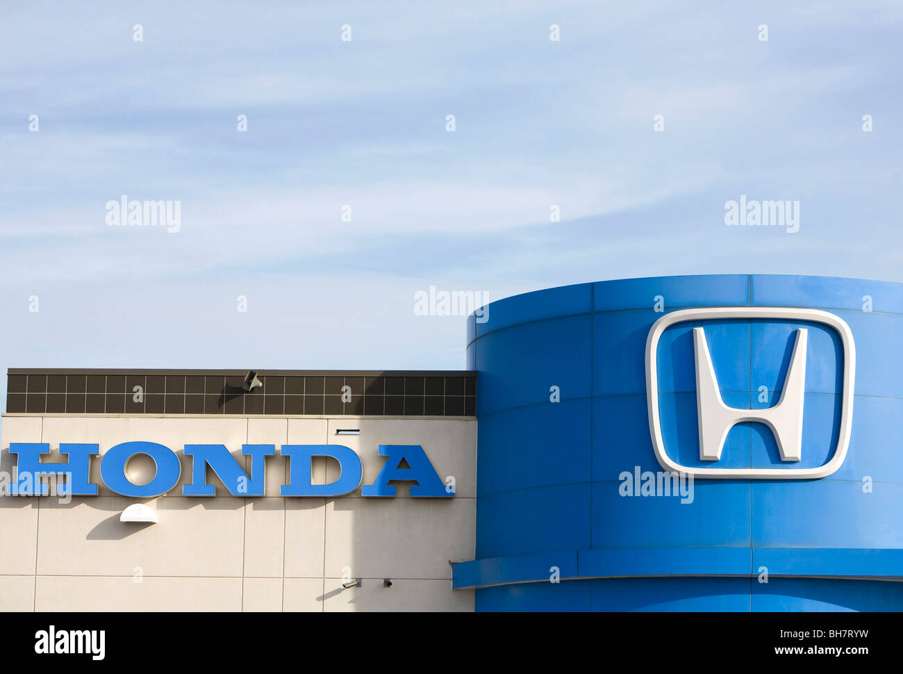 A Honda car dealership Stock Photo Alamy
