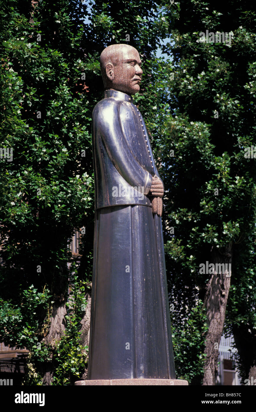 Statue Of Dr Sun Yat Sen Chinatown San Francisco California Stock Photo