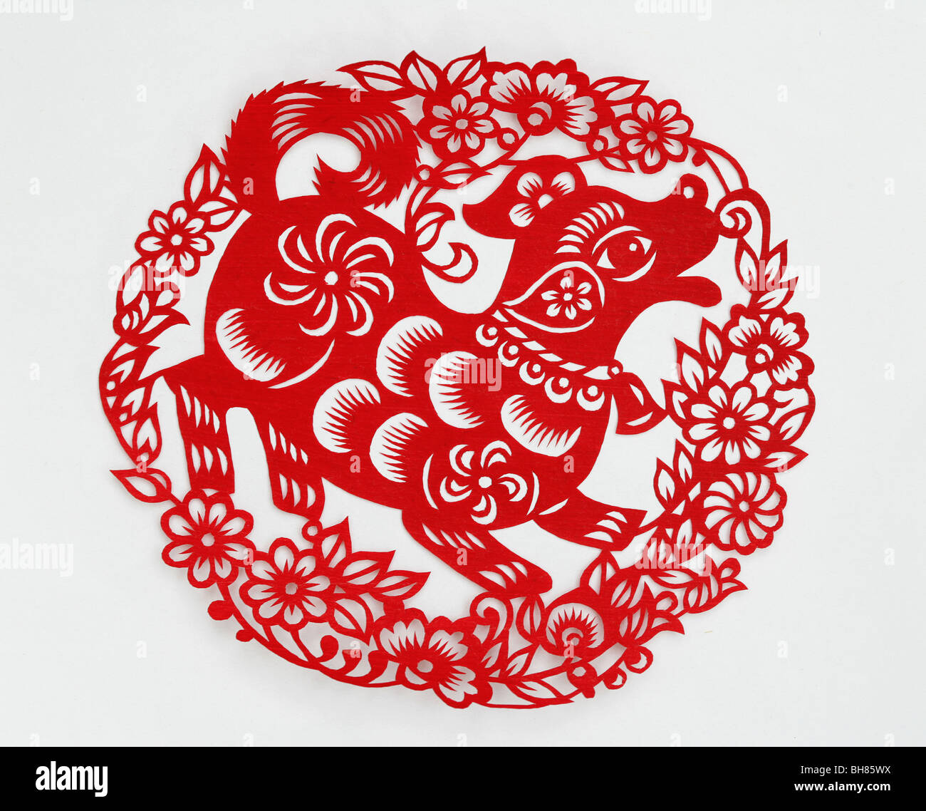 Red paper cutting Stock Photo - Alamy