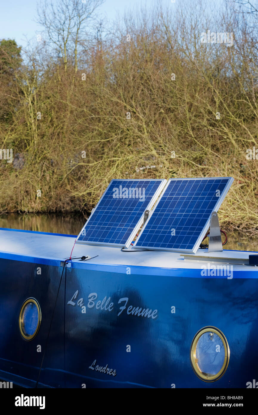 Solar panels narrow boat hires stock photography and images Alamy
