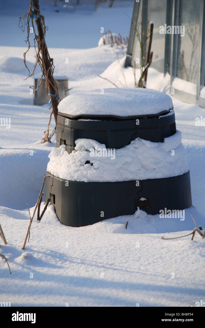 Compost bin in snow Stock Photo Alamy