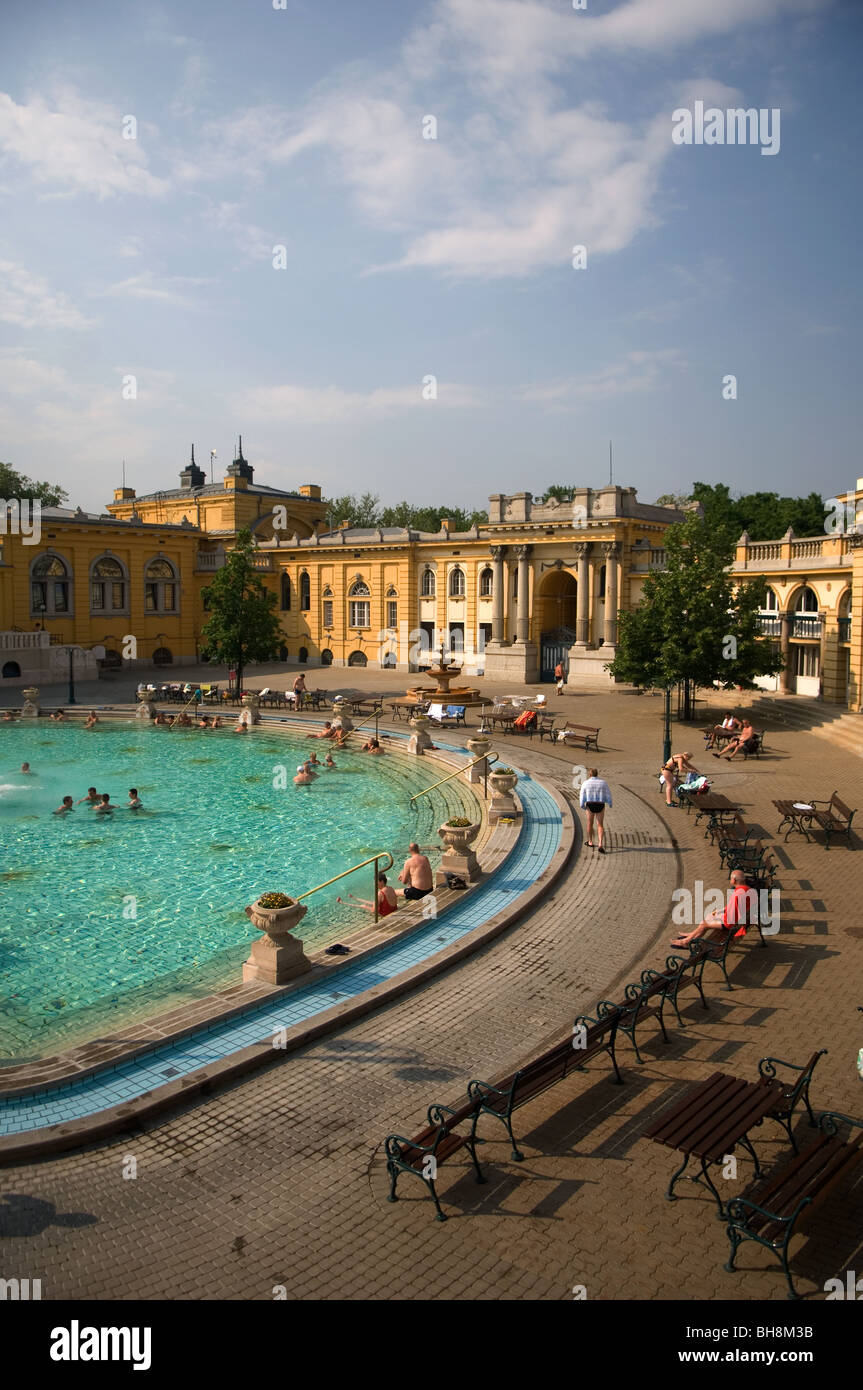 Danube budapest spring hi-res stock photography and images - Alamy