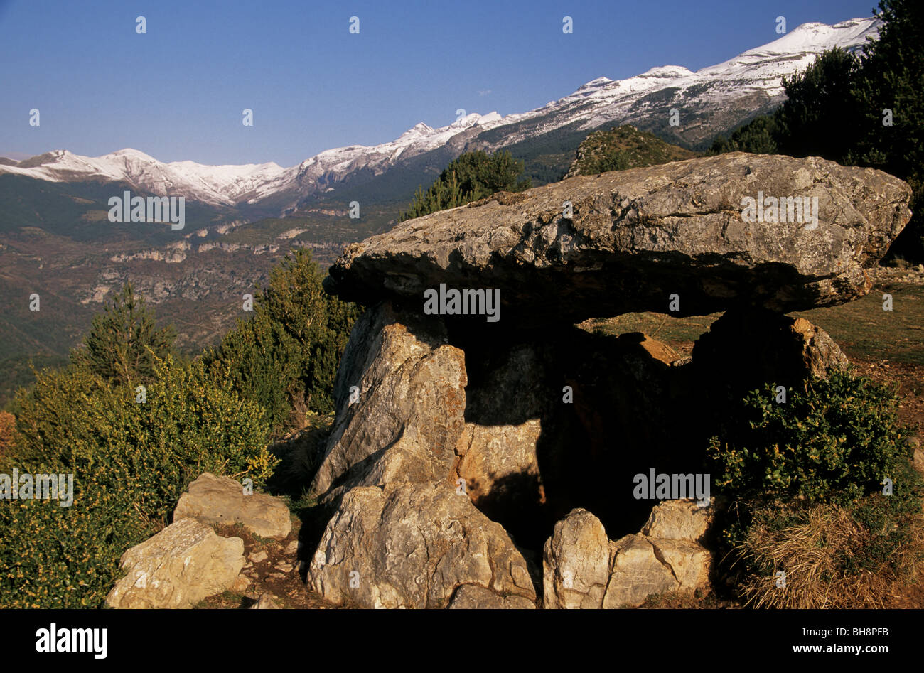 Dolmen de Tella, Parque Nacional de Ordesa y Monte Perdido, Huesca, Spain Stock Photo