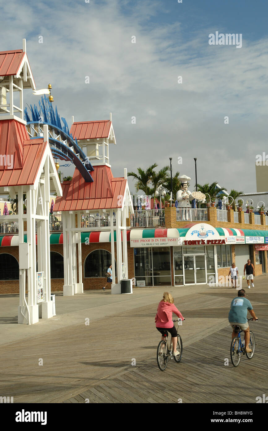 Atlantic city boardwalk bikes hires stock photography and images Alamy