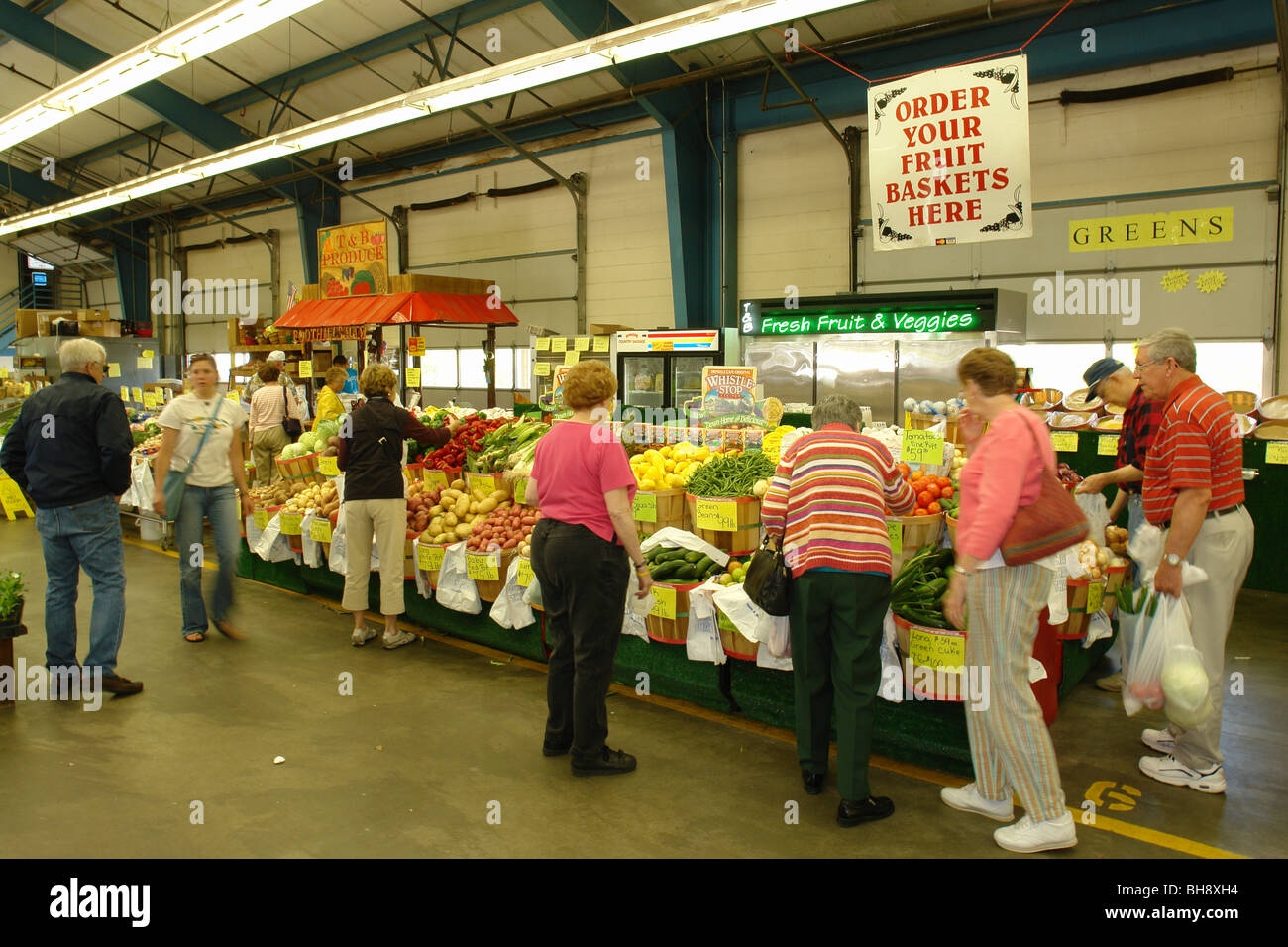 AJD64210, Greensboro, NC, North Carolina, Piedmont Triad Farmers Market, vendors, fresh produce Stock Photo