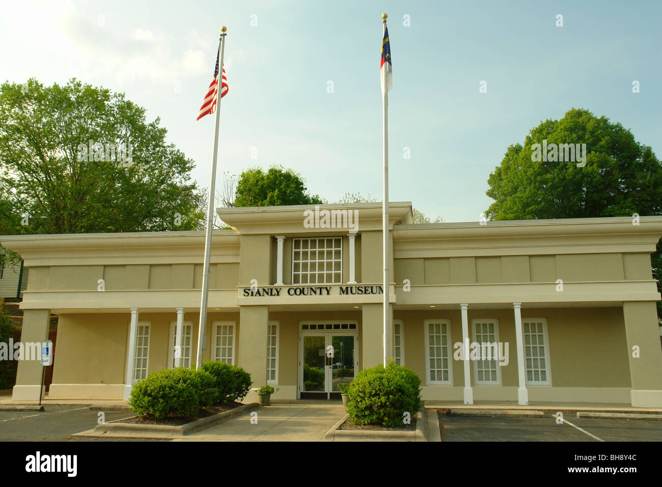 https://c8.alamy.com/comp/BH8Y4C/ajd64324-albemarle-nc-north-carolina-stanly-county-museum-BH8Y4C.jpg