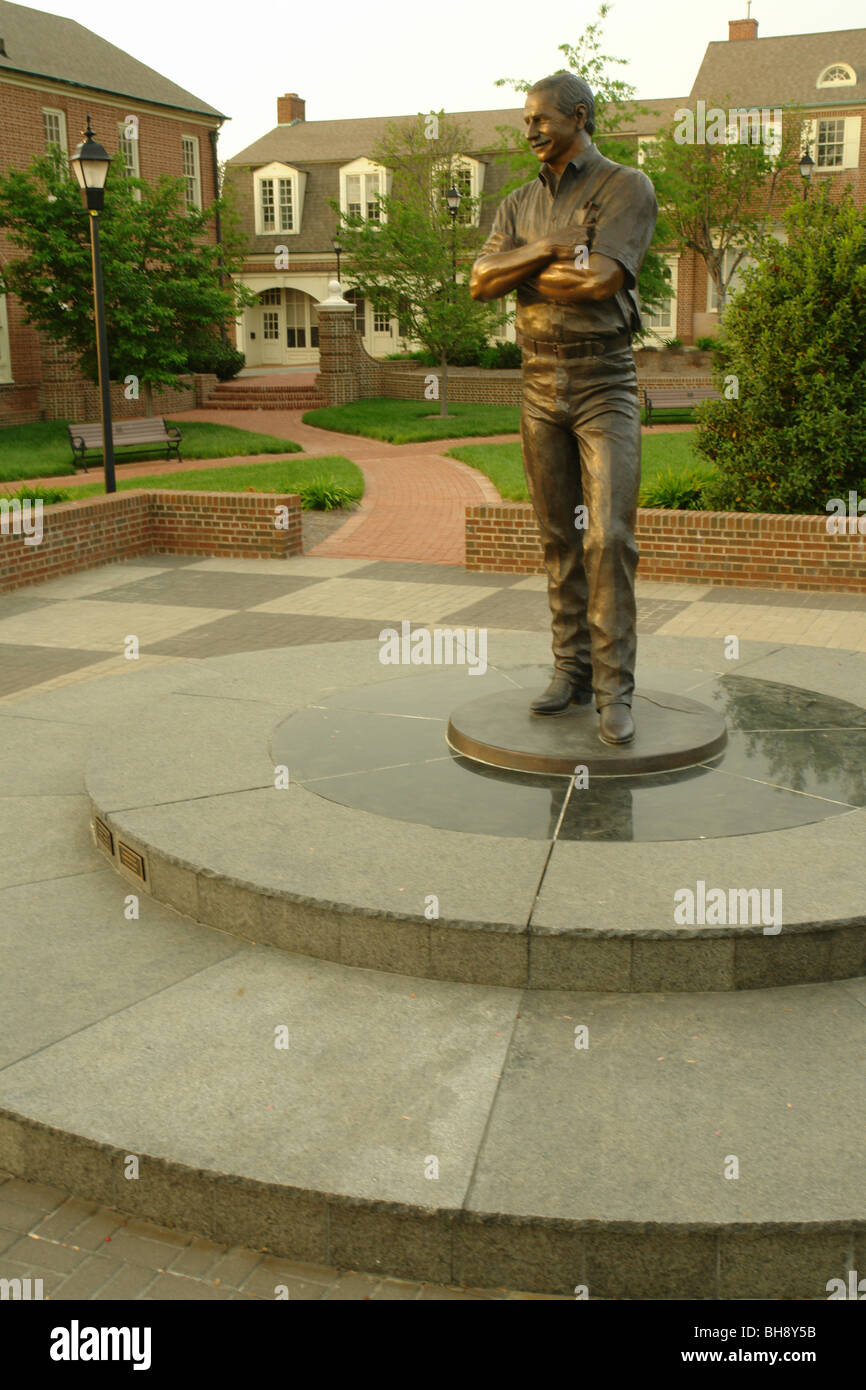 AJD64334, Kannapolis, NC, North Carolina, downtown plaza, Bronze Statue