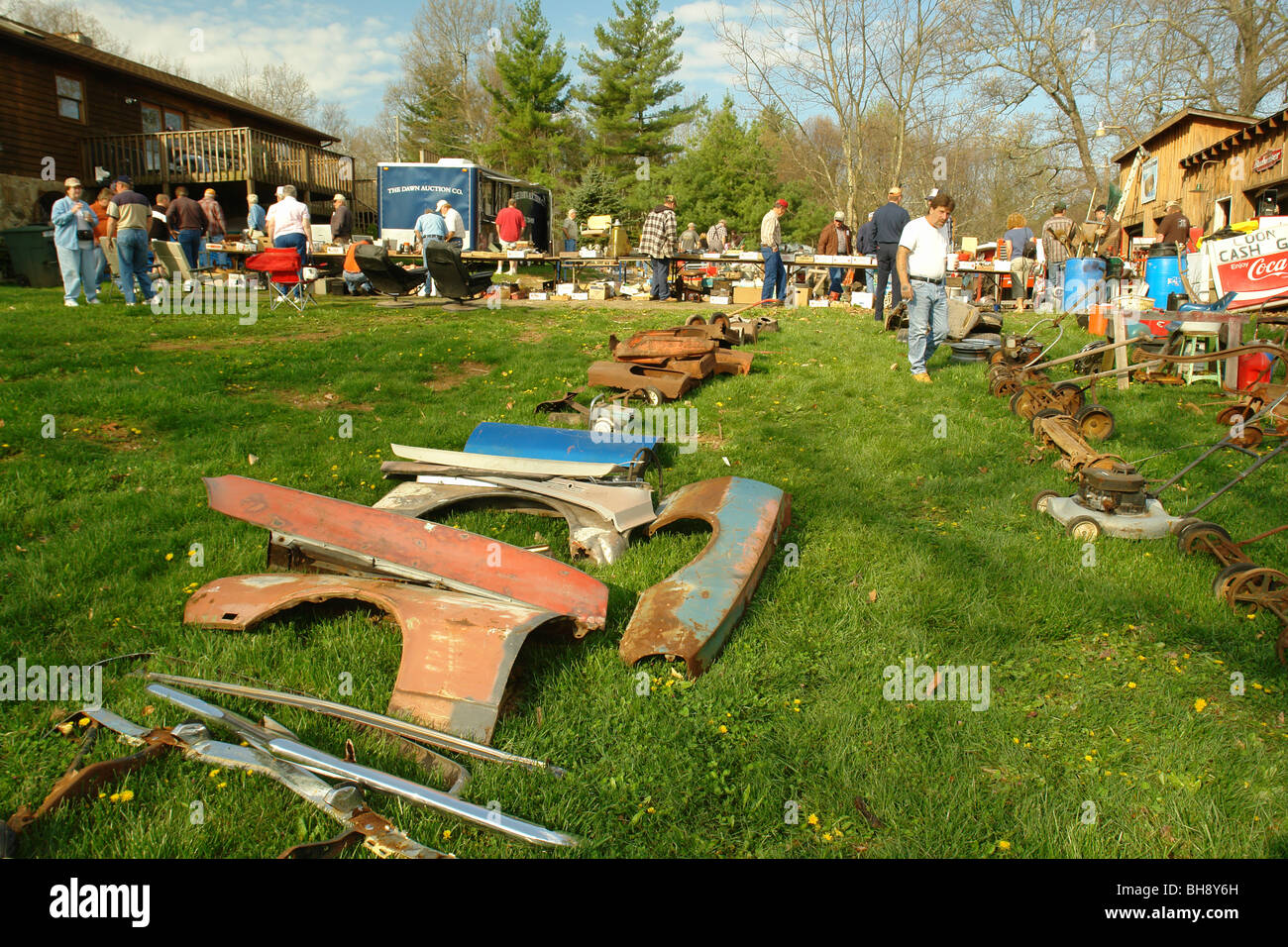 AJD64341, auction, yard sale, VA, Virginia Stock Photo