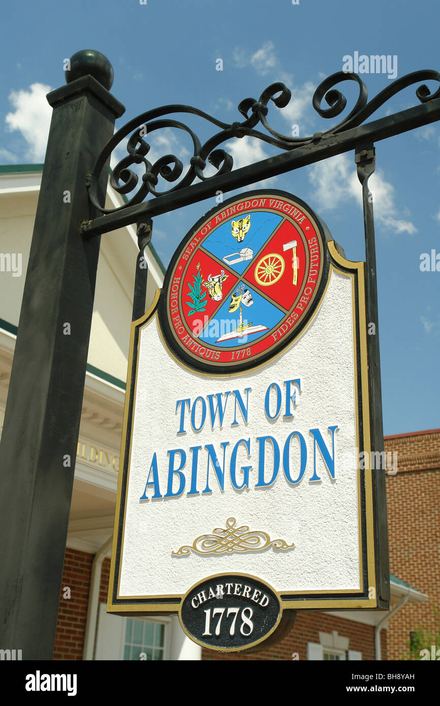 AJD64367, Abingdon, VA, Virginia, downtown, Town of Abingdon sign, chartered 1778 Stock Photo