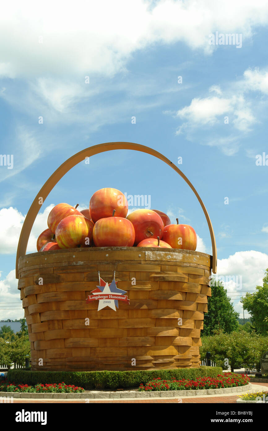AJD64900, Frazeysburg, OH, Ohio, World's Largest Apple Basket
