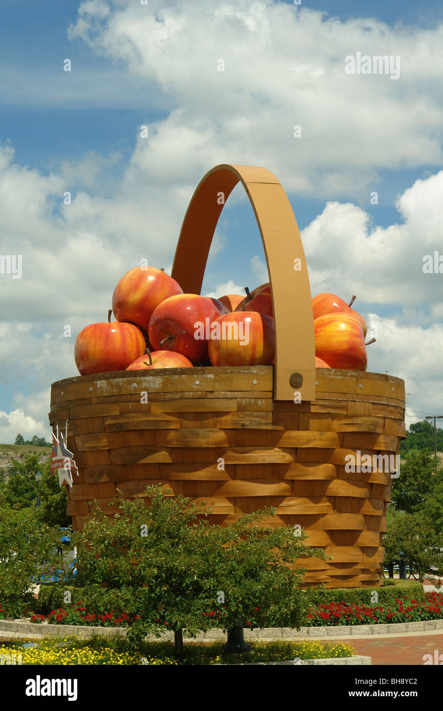 AJD64902, Frazeysburg, OH, Ohio, World's Largest Apple Basket