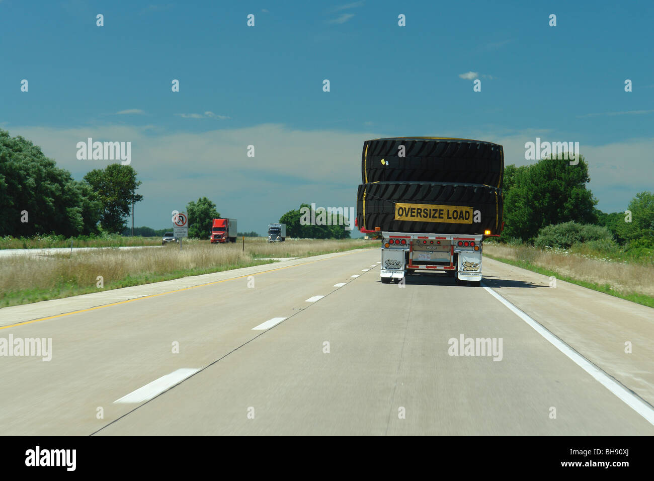AJD65017, semitruck, oversize load, wideload, interstate, I 74