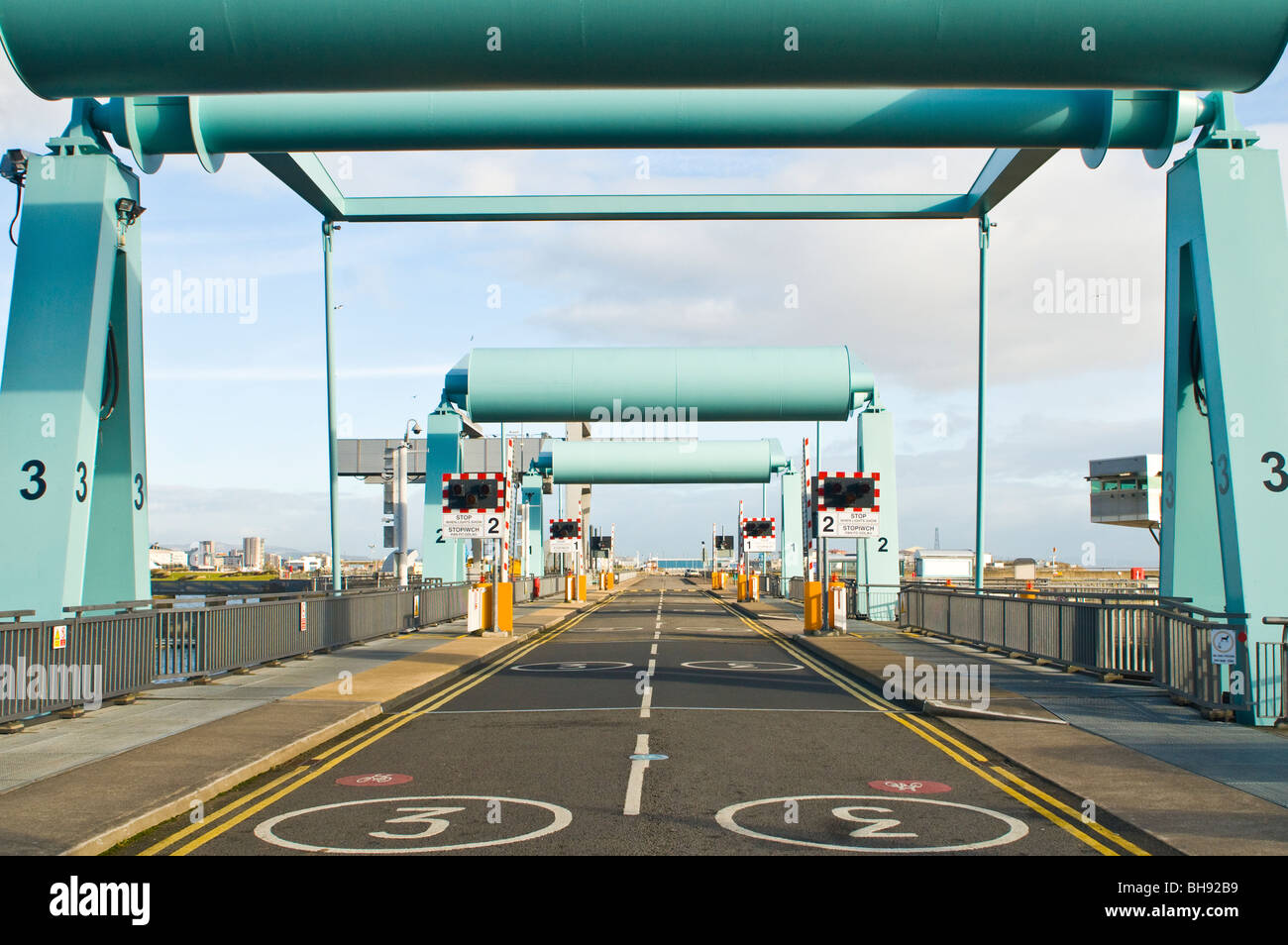 Bascule Bridge on the Cardiff Bay Barrage in South Wales Stock Photo