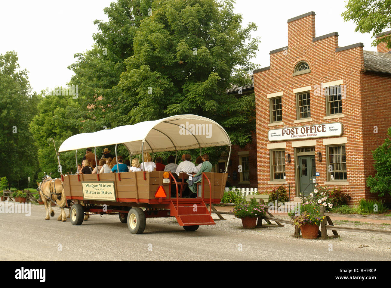 AJD65199, Nauvoo, IL, Illinois, Historic Nauvoo, Horse drawn wagon ride