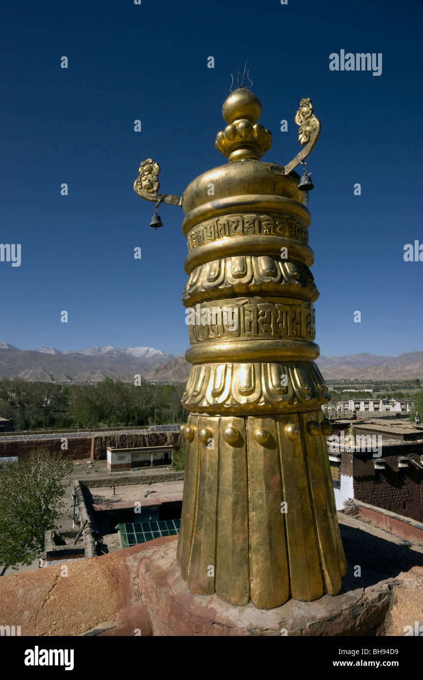 view from the roof of the gyantse kumbum building tibet Stock Photo