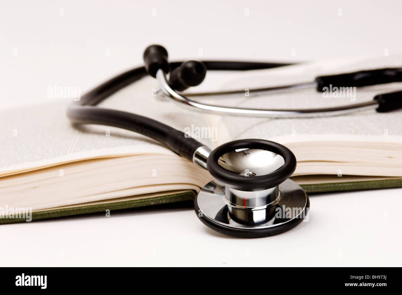 Book stethoscope hi-res stock photography and images - Alamy