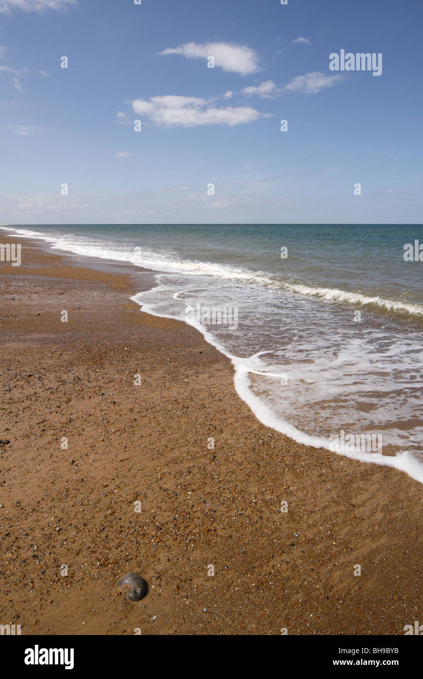 The pebble beach at Blakeney Point on the North Norfolk Coast, UK Stock ...
