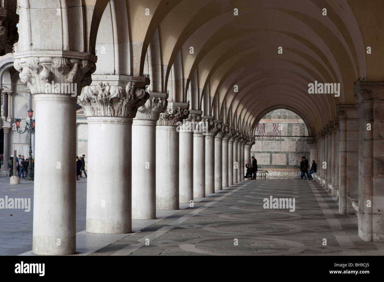Palazzo Ducale Venezia. Detail of porch with decorated columns. Venice, Veneto, Italy Stock Photo