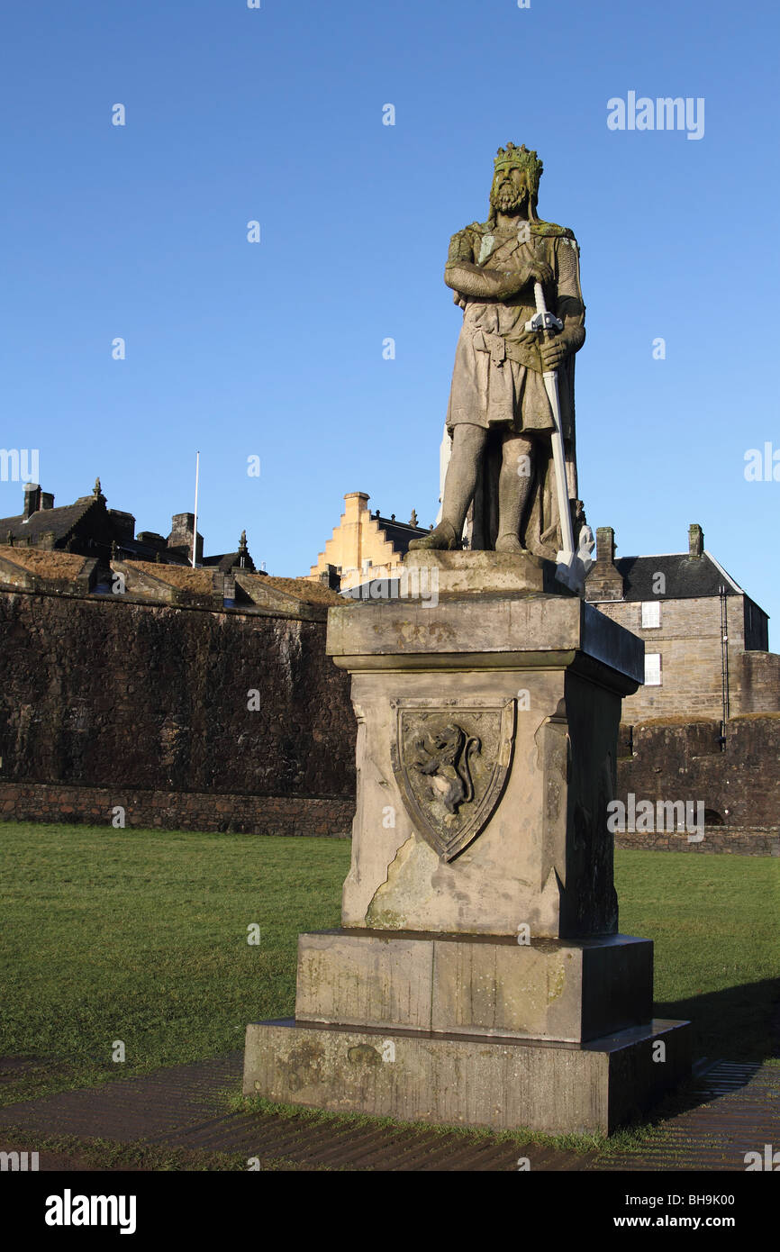 Statue of Robert The Bruce outside Stirling Castle Stock Photo