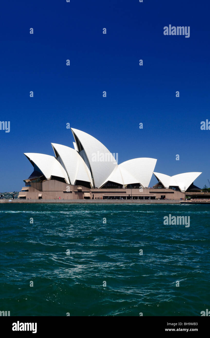 Building Car Sized Complex Rounded Shells Sydney Opera House Sydney Australia // SYDNEY, Australia — The Sydney ...