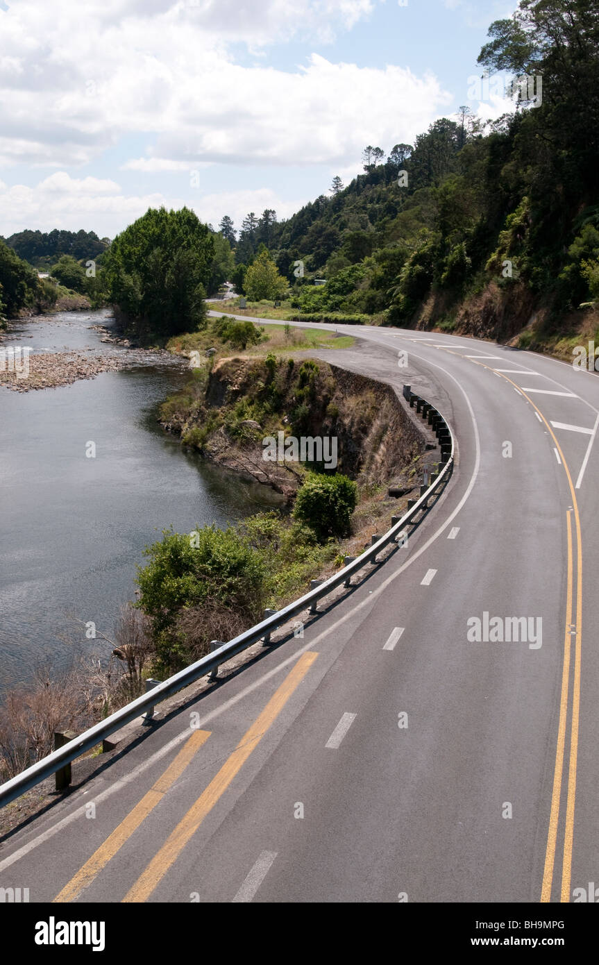 empty State Highway 1 motor way,  ohinemuri river running through the Karangahake Gorge, Stock Photo