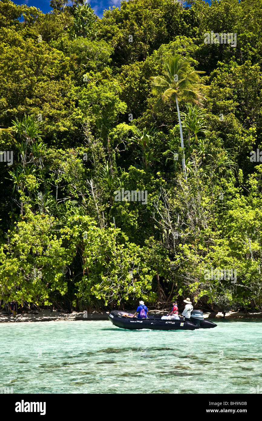 Passengers from the Aussie expedition ship Orion Marovo Lagoon Solomon Islands Stock Photo