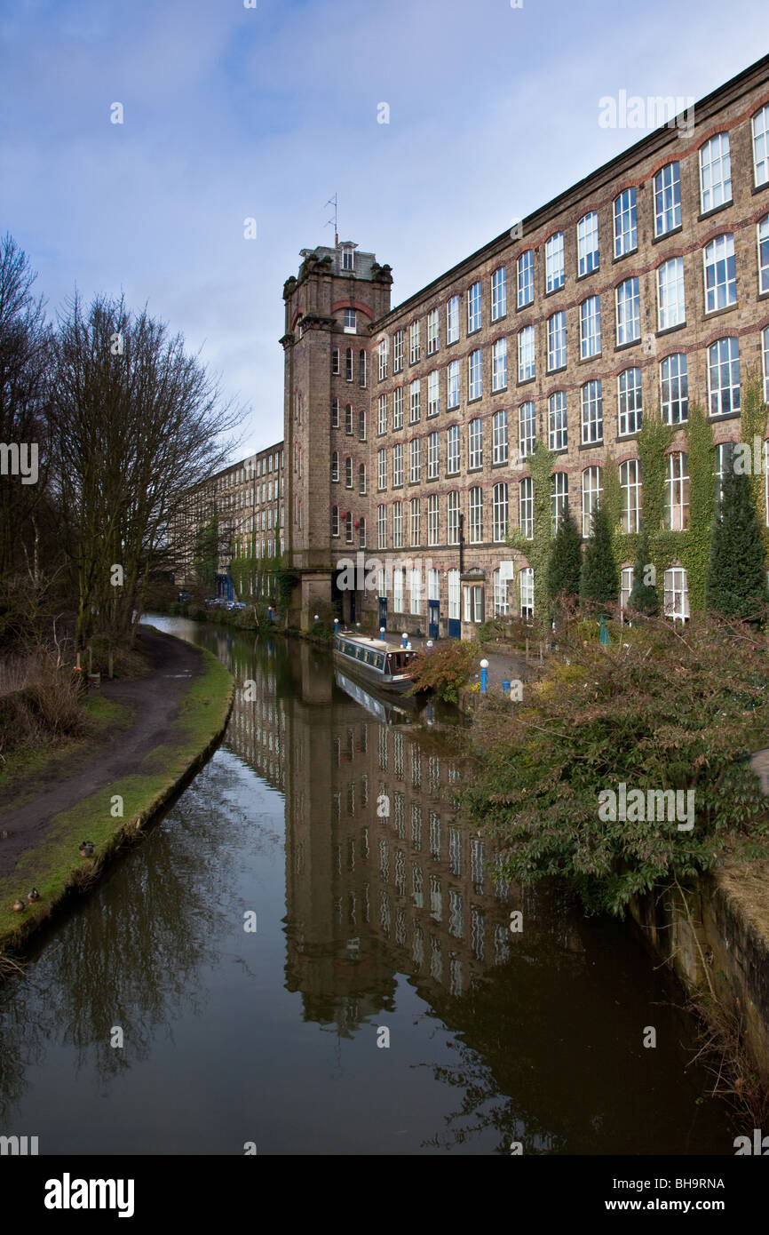 Macclesfield Canal & Clarence Mill Stock Photo