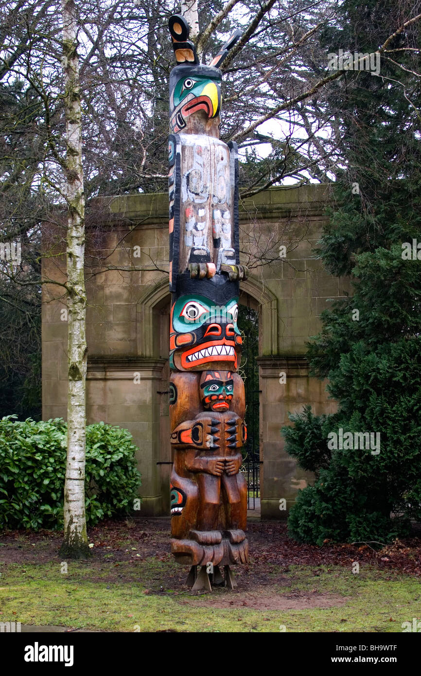 Replica of a totem pole the entrance to Captain Cook's Birthplace Museum Stewart Park Marton Middlesbrough Stock Photo