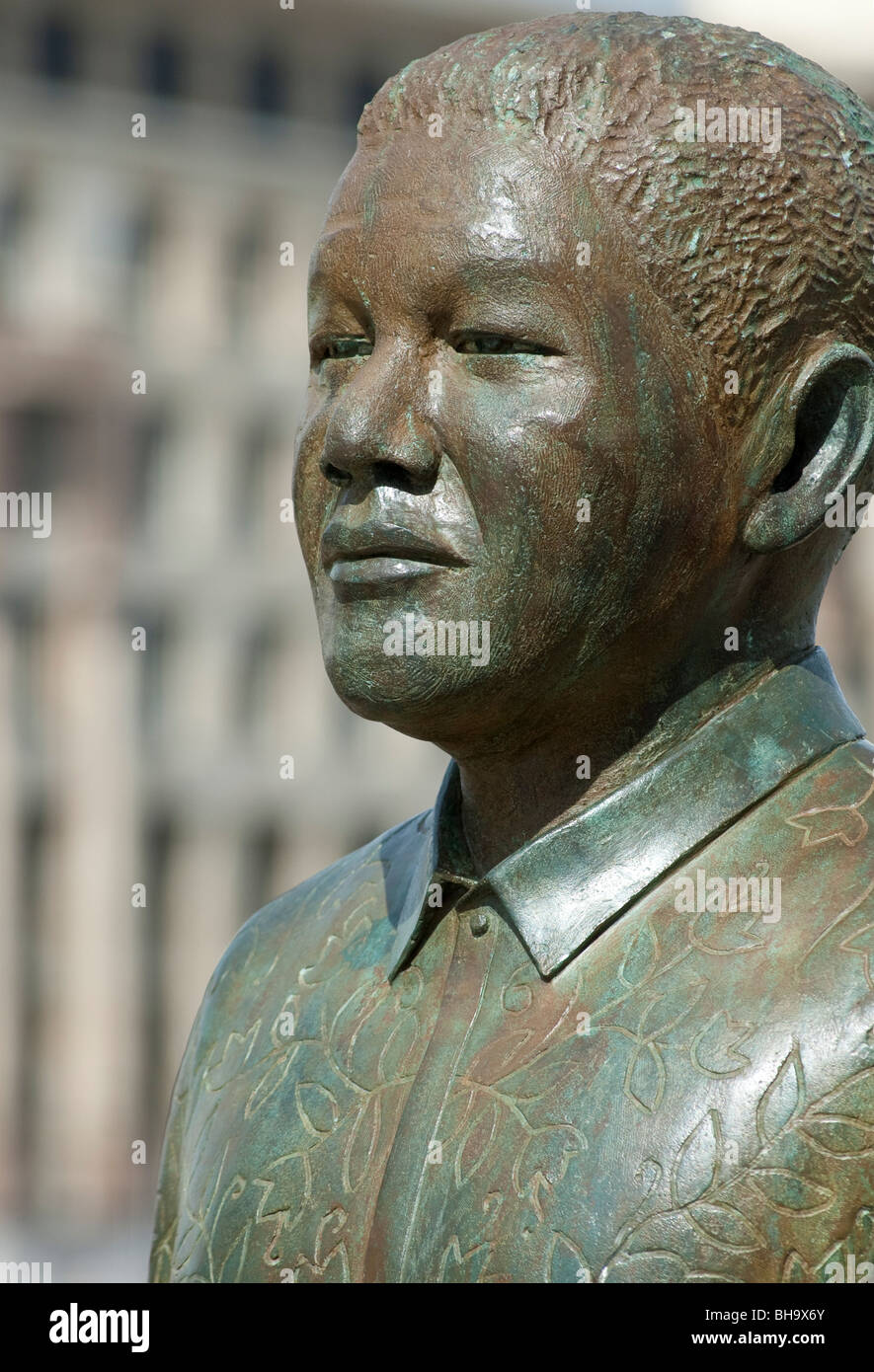 Close-up of the Nelson Mandela Statue at the Victoria and Alfred Waterfront, Cape Town Stock Photo