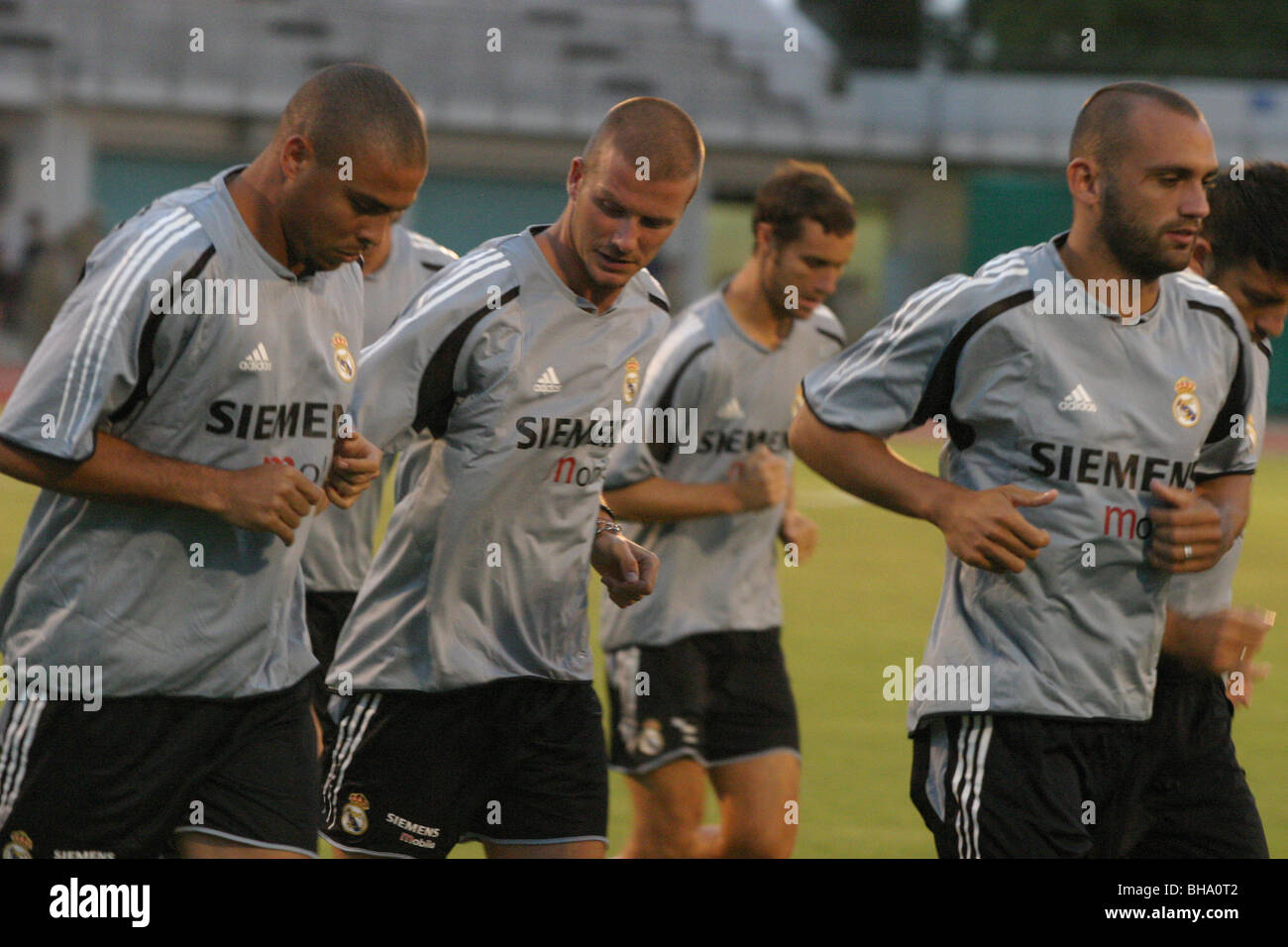 Ronaldo real madrid 2004 hi-res stock photography and images - Alamy