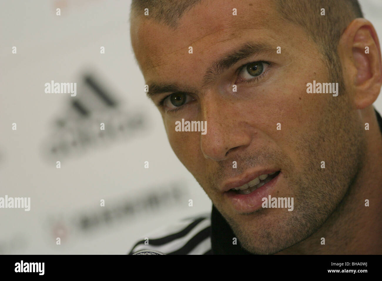 Zinedine Zidane, at a Real Madrid press conference, Tokyo, Japan, 2004. Stock Photo