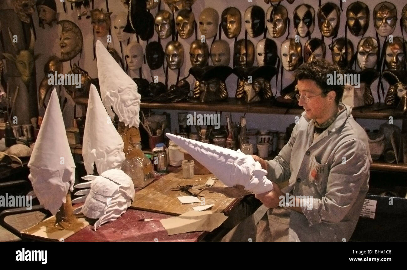 venice mask maker artisan craftsman art culture many studio