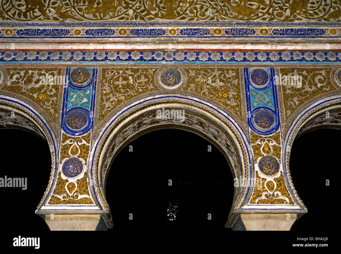Almohad, horseshoeshaped arch, horseshoeshaped arches, ceramic tiles