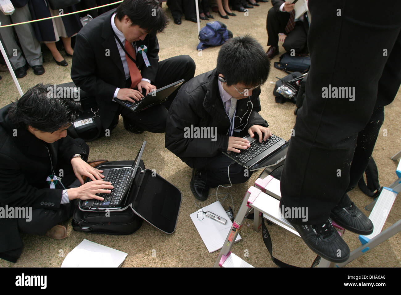 Japanese press file their reports from garden party held by Japanese Prime Minister Junichiro Koizumi,Tokyo , Japan. Stock Photo