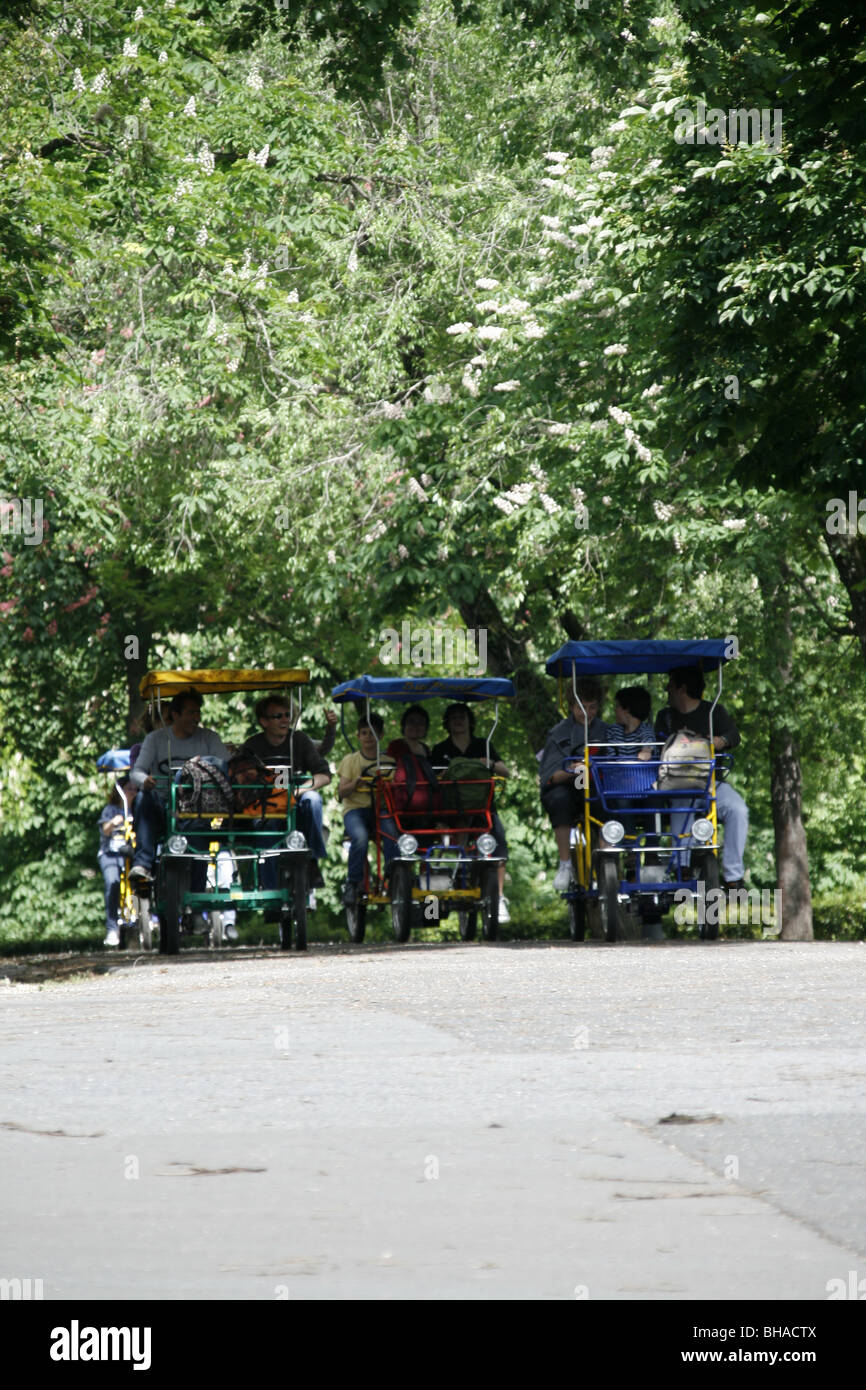 Rickshaw rome hi-res stock photography and images - Alamy