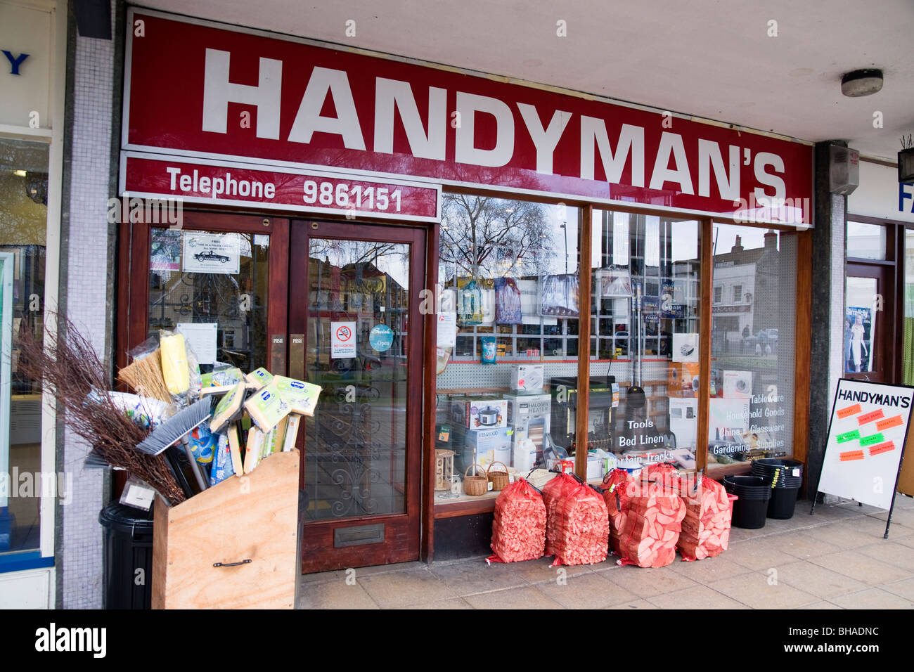 Handymans diy store hires stock photography and images Alamy