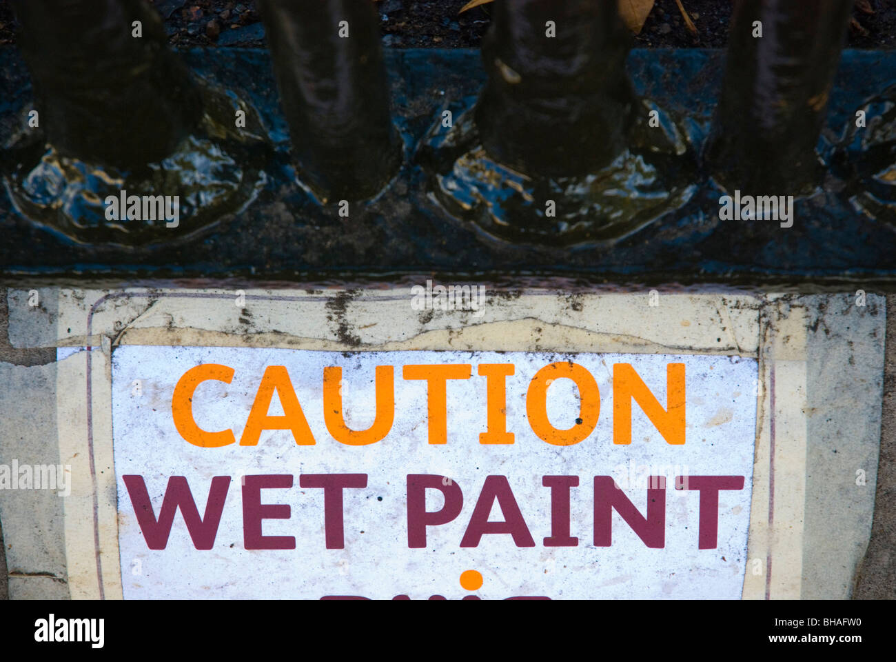 Wet Paint Sign Spanish